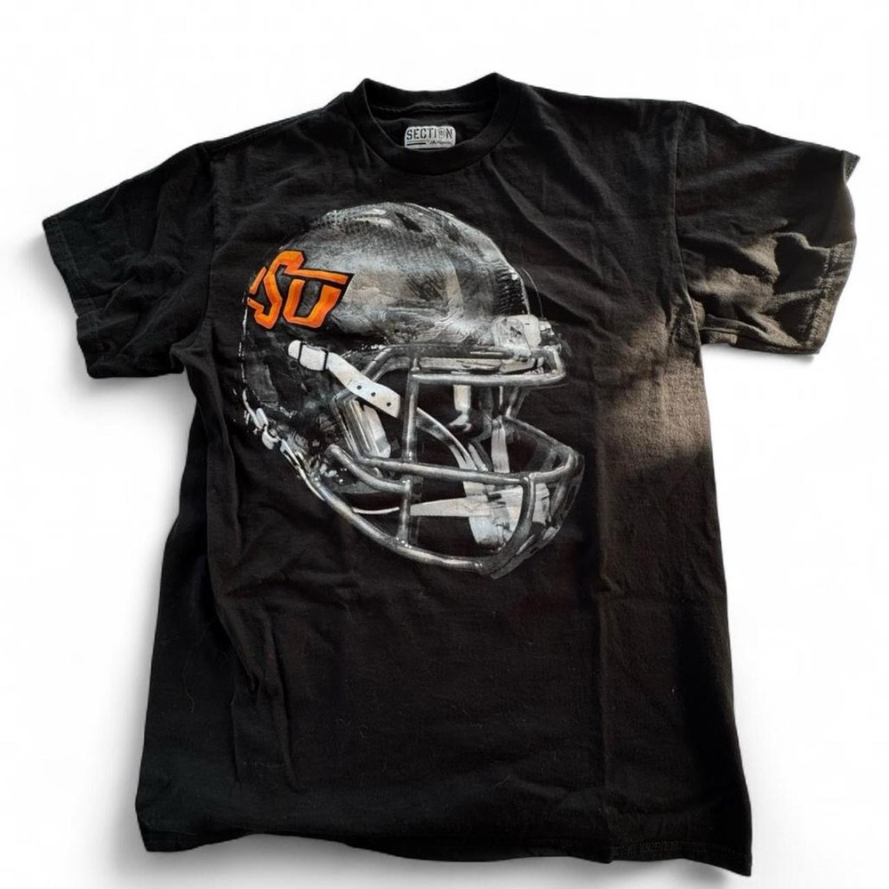 Oklahoma State Cowboys Original Dripping Football Helmet T-Shirt Men’s Medium